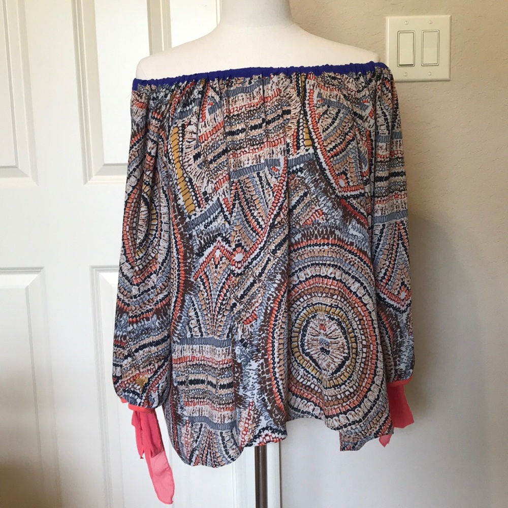 Umgee tie-sleeve top Sz. L